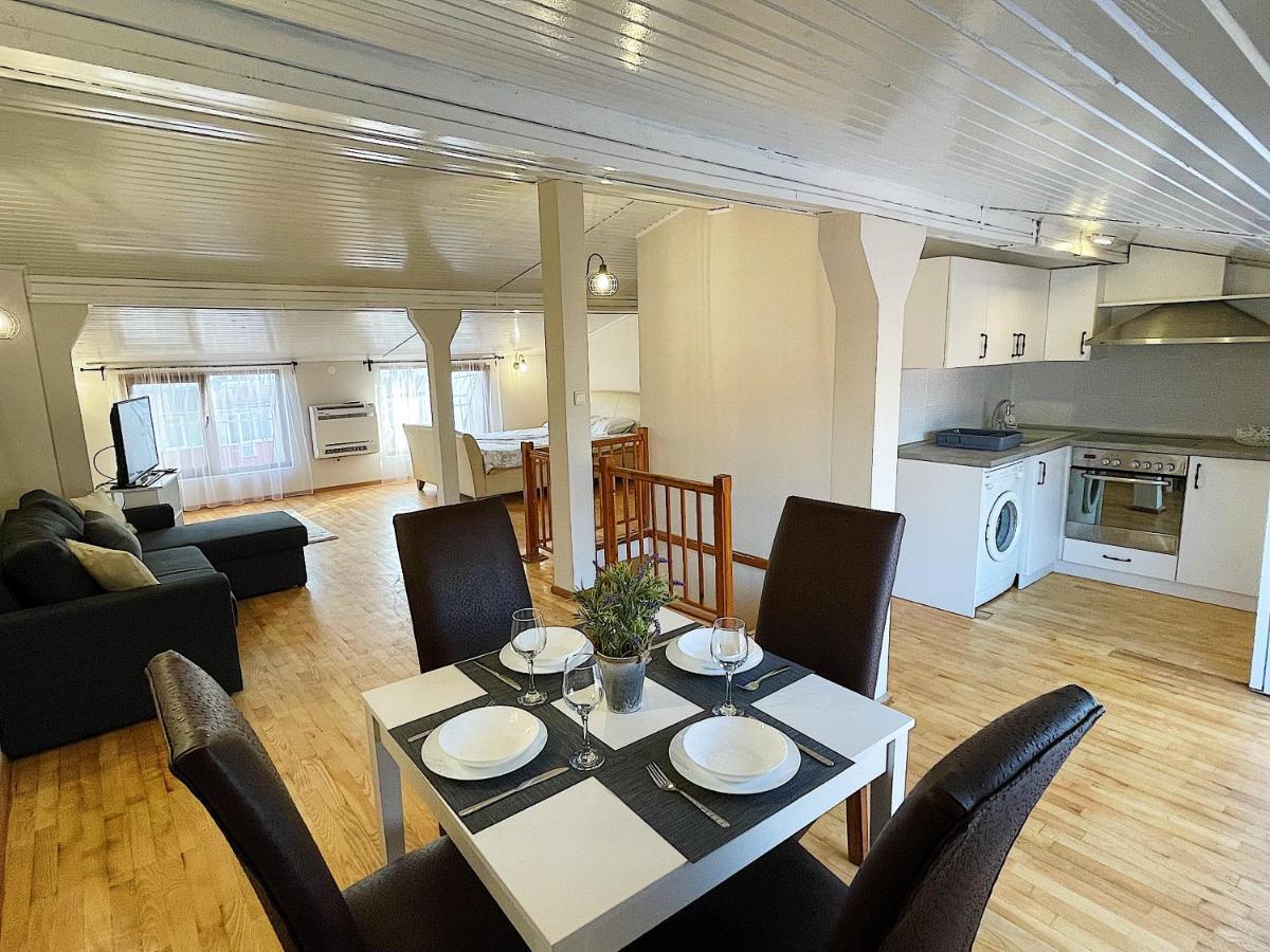 Fenix Studio Apartment Varna Center Екстериор снимка