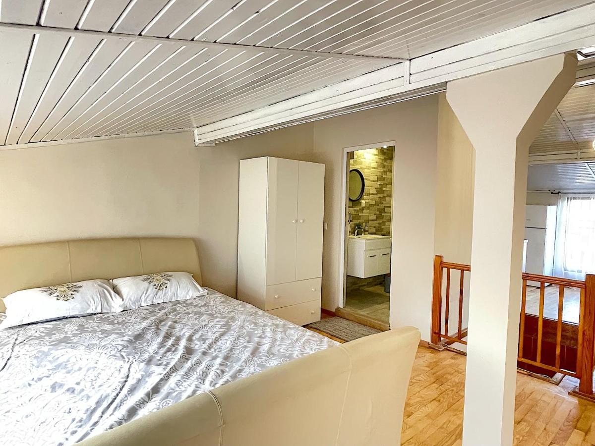 Fenix Studio Apartment Varna Center Екстериор снимка