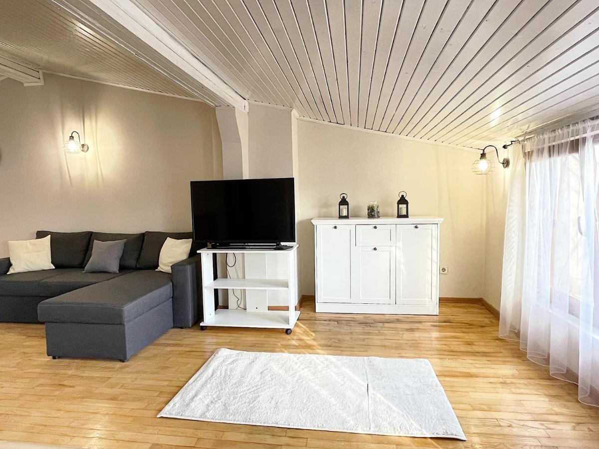 Fenix Studio Apartment Varna Center Екстериор снимка