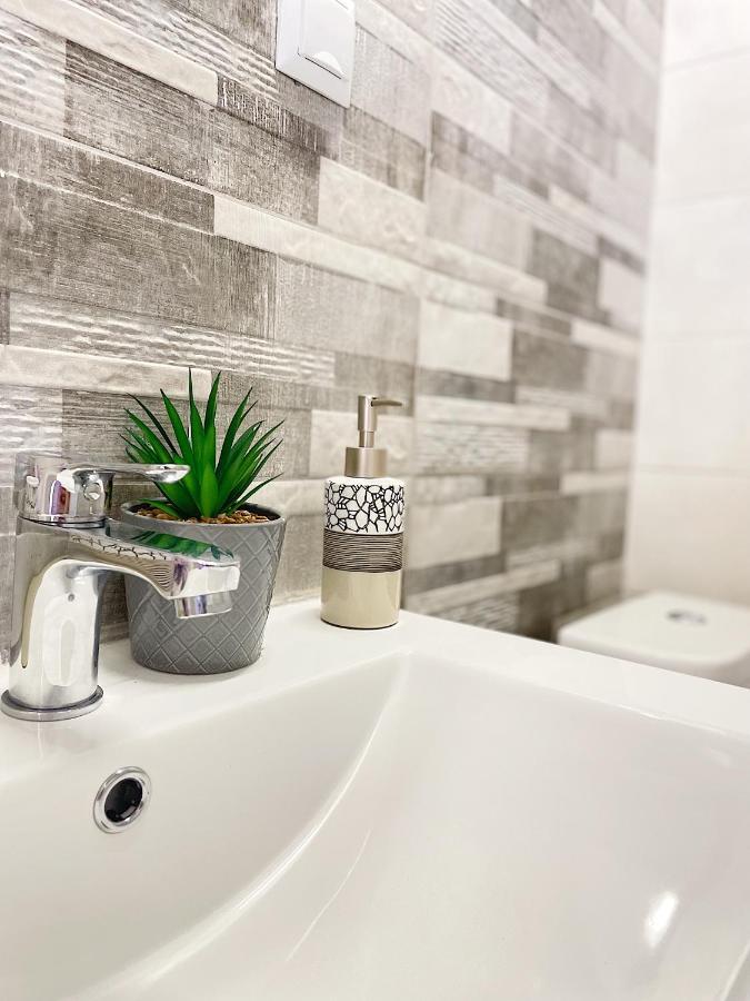 Fenix Studio Apartment Varna Center Екстериор снимка