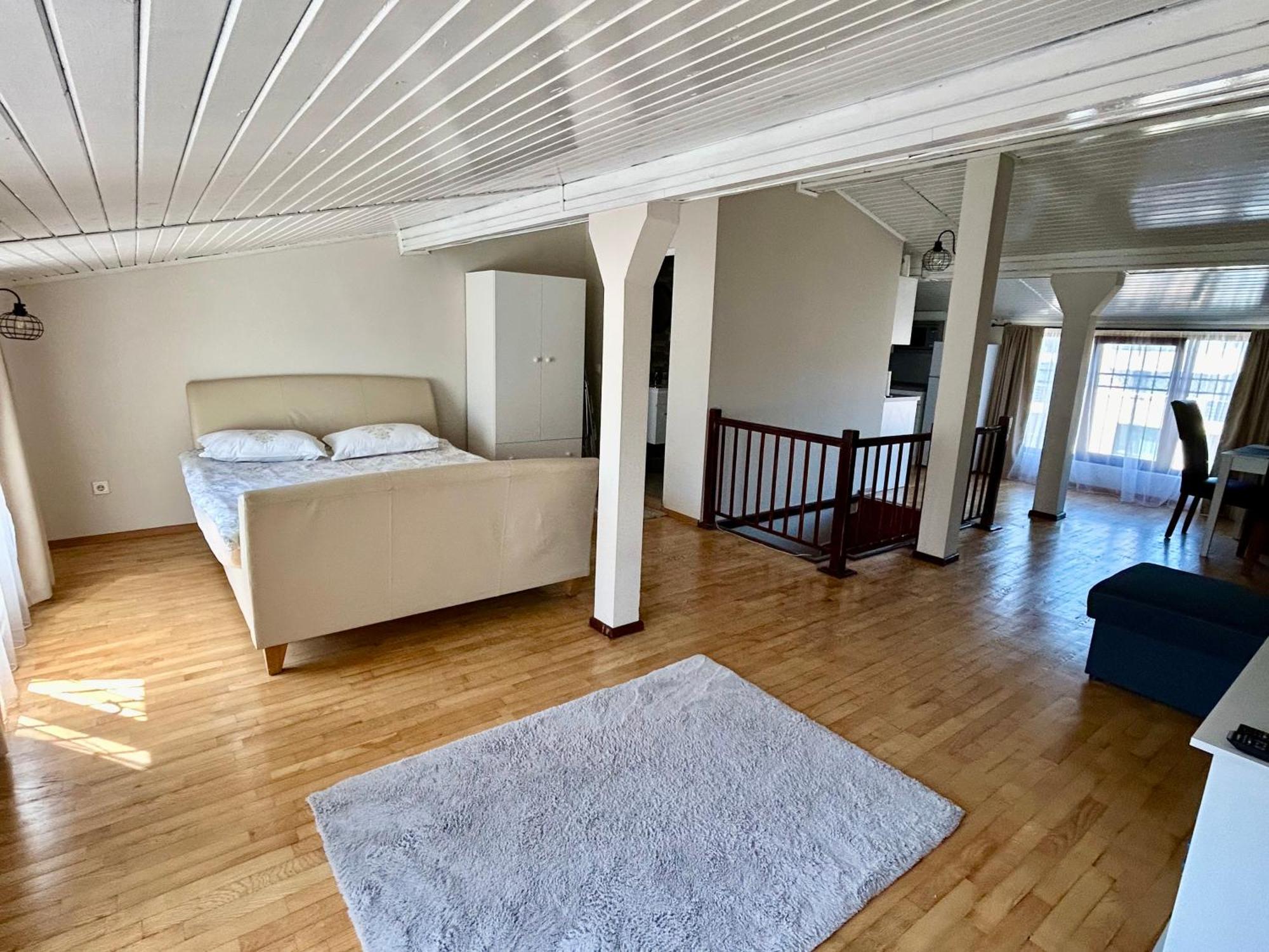 Fenix Studio Apartment Varna Center Екстериор снимка
